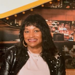 Meet your Posher, Gina